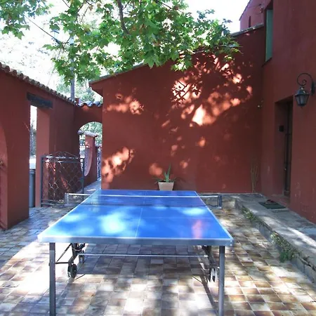 With Natural River Pool, 15 Mins From Beach Вилла Соред