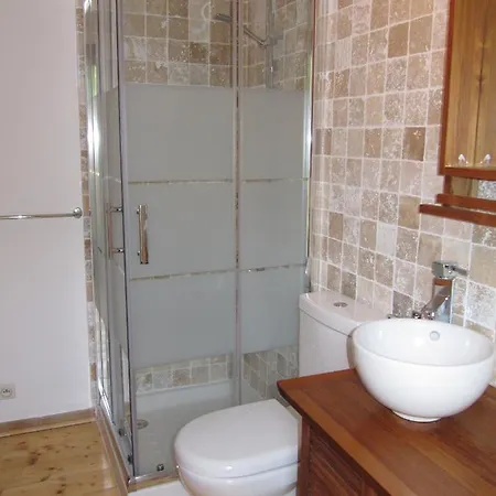 Вилла With Natural River Pool, 15 Mins From Beach